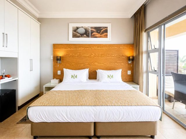 Bedroom with a double bed